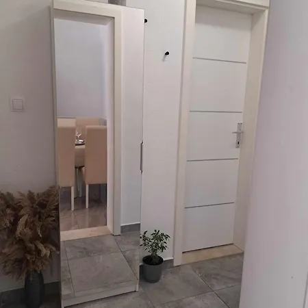 Διαμέρισμα Senka Orebić